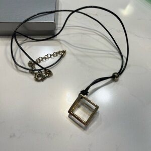 Elegant Leather and Gold Pendant Necklace